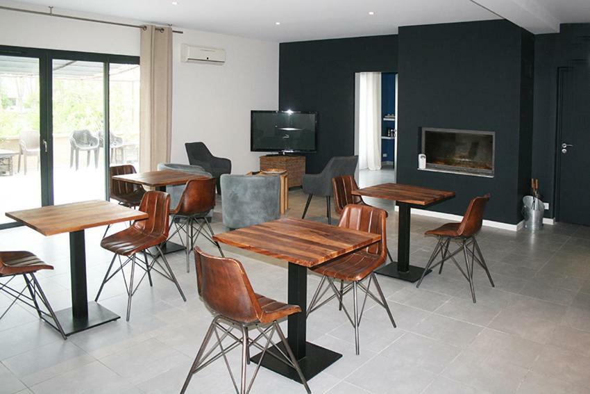 Les Centaurines Bed & Breakfast Saint-Siffret Bagian luar foto