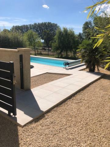 Les Centaurines Bed & Breakfast Saint-Siffret Bagian luar foto