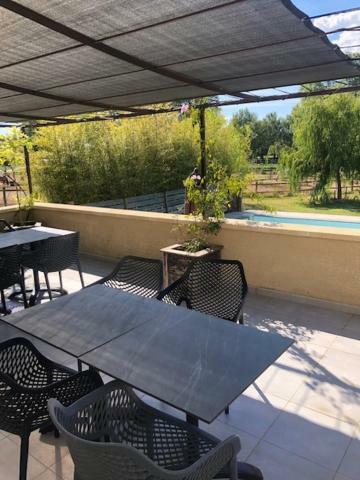 Les Centaurines Bed & Breakfast Saint-Siffret Bagian luar foto